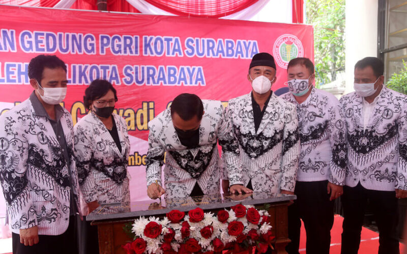 Pemkot Surabaya Ajak PGRI Majukan Pendidikan di Kota Pahlawan(1)